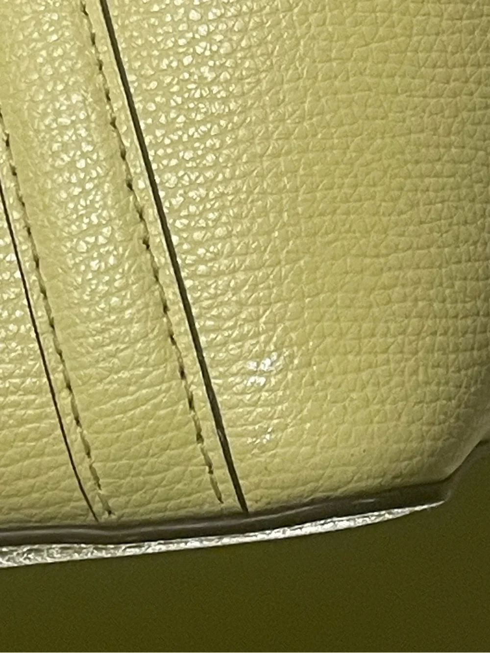 Like New Kate Spade Cara Large genuine leather Large Tote  Frosty Lime green